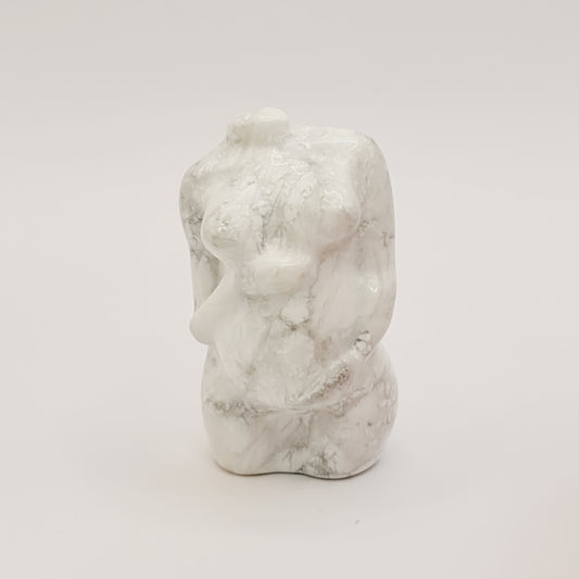 Howlite Pregnant Woman Body