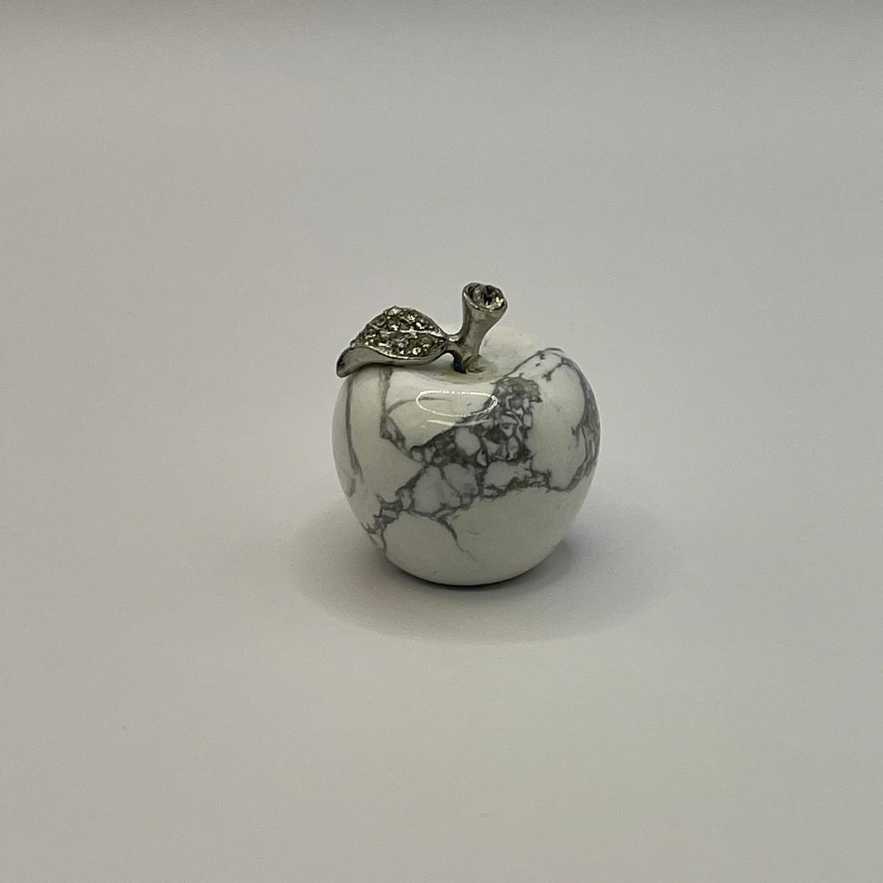 Howlite Apple